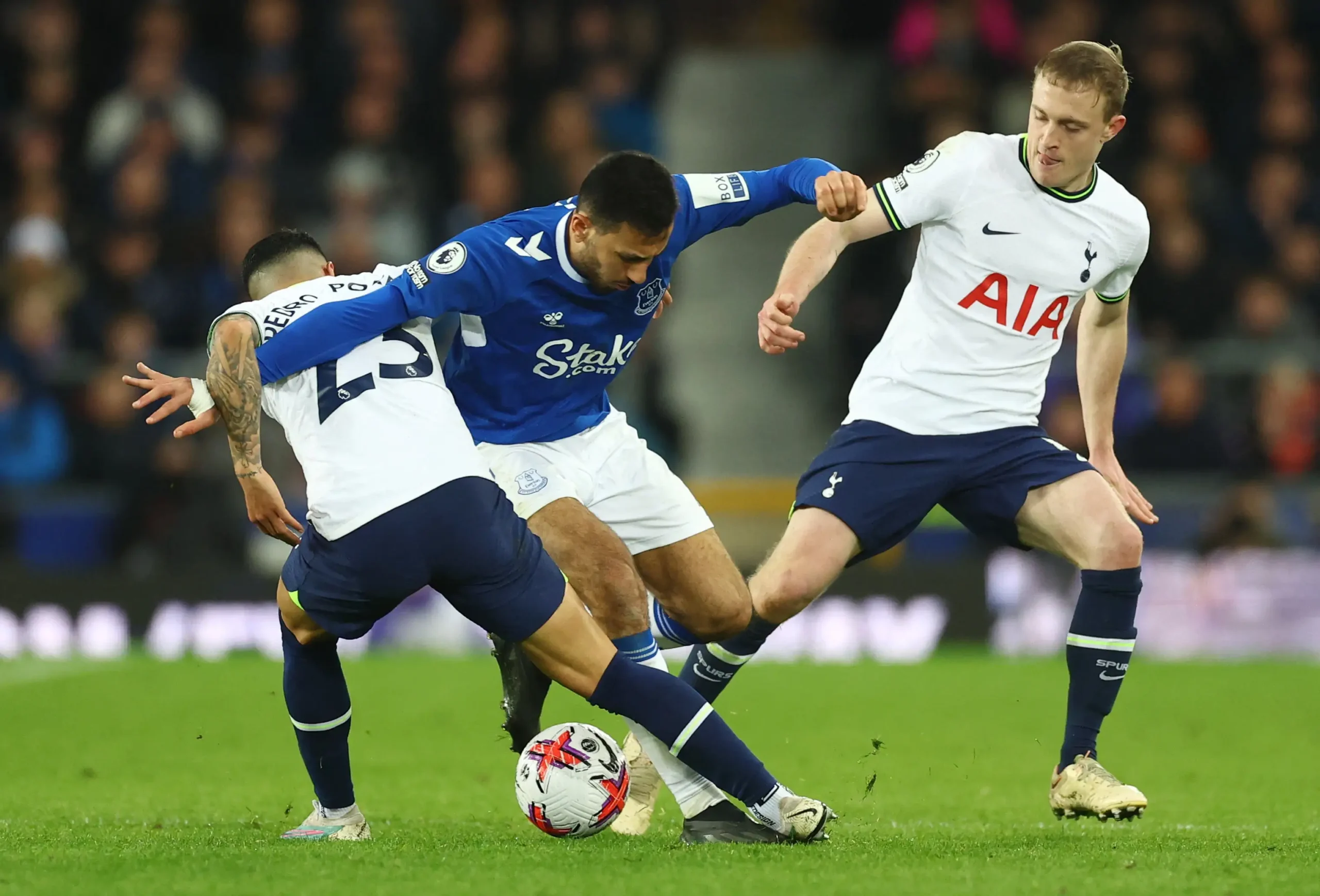 Tottenham và Everton: Trận Chiến Căng Thẳng tại Sân Tottenham Hotspur theo kucasino chia sẻ 